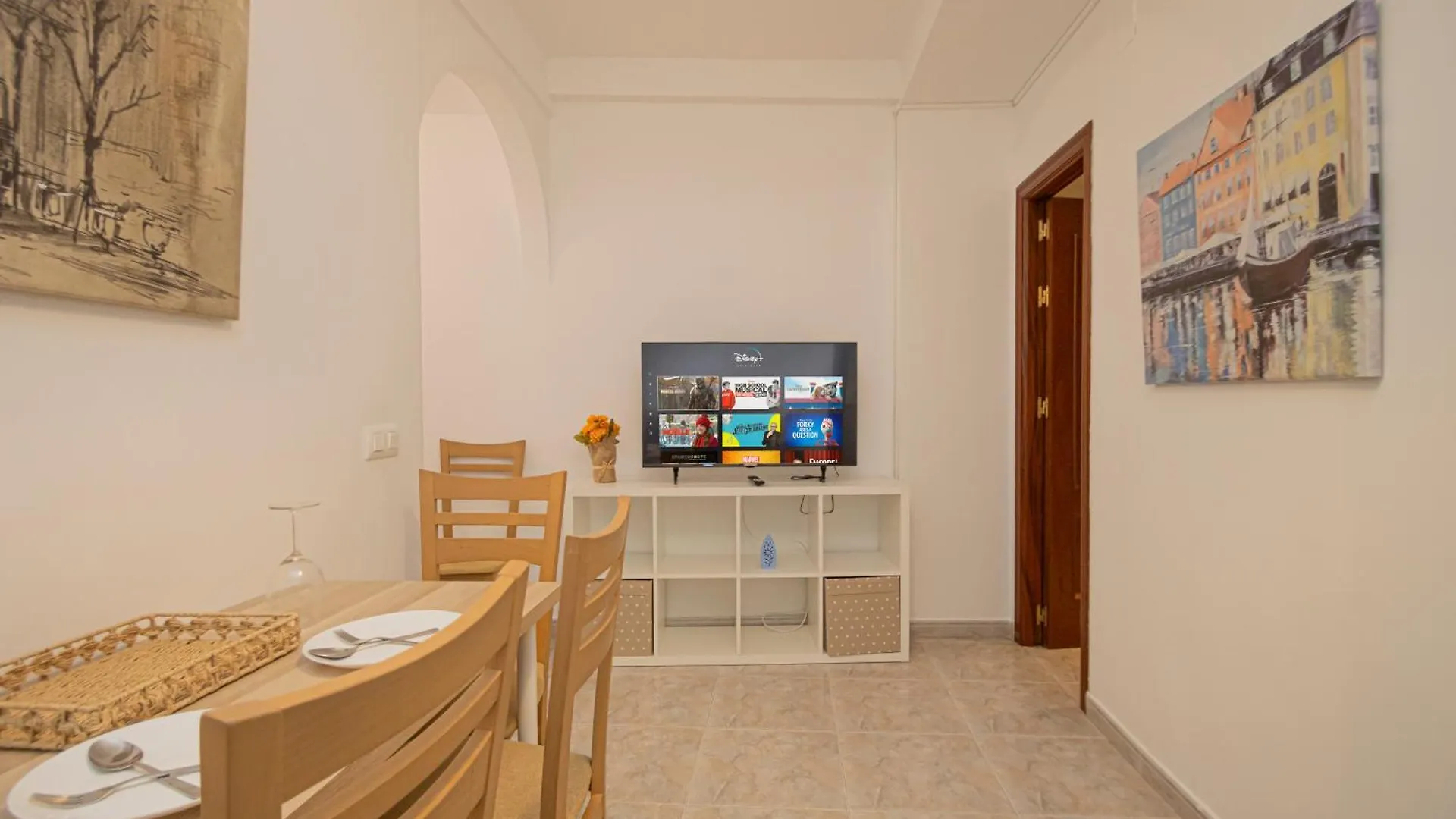 3 Bedroom Apartment In The Heart Of Triana Seville