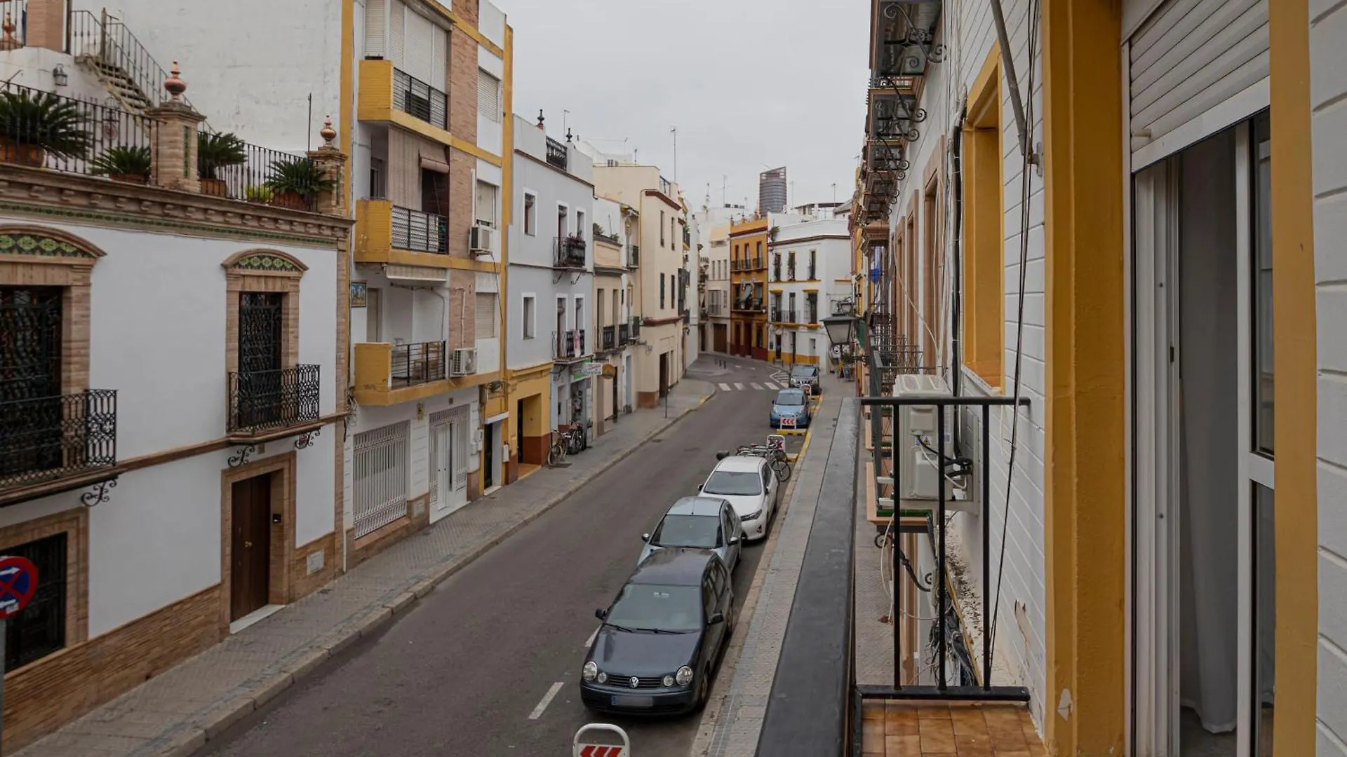 3 Bedroom Apartment In The Heart Of Triana Seville