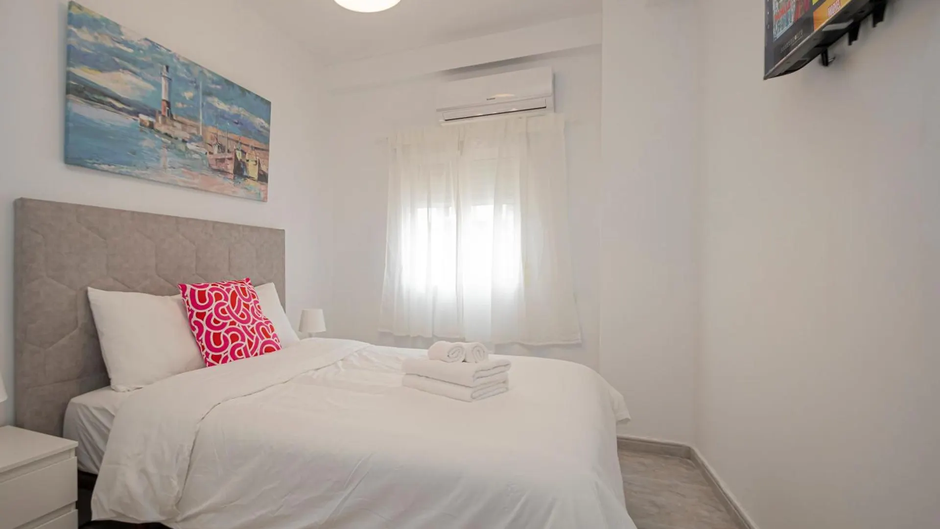 3 Bedroom Apartment In The Heart Of Triana Seville