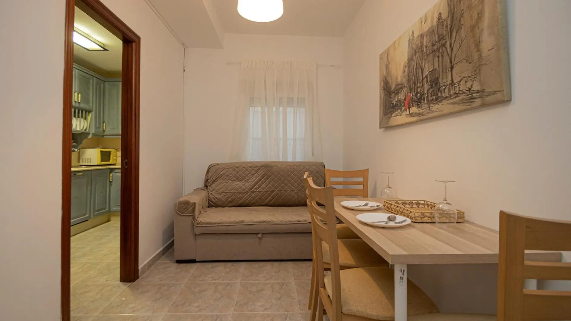 3 Bedroom Apartment In The Heart Of Triana Seville