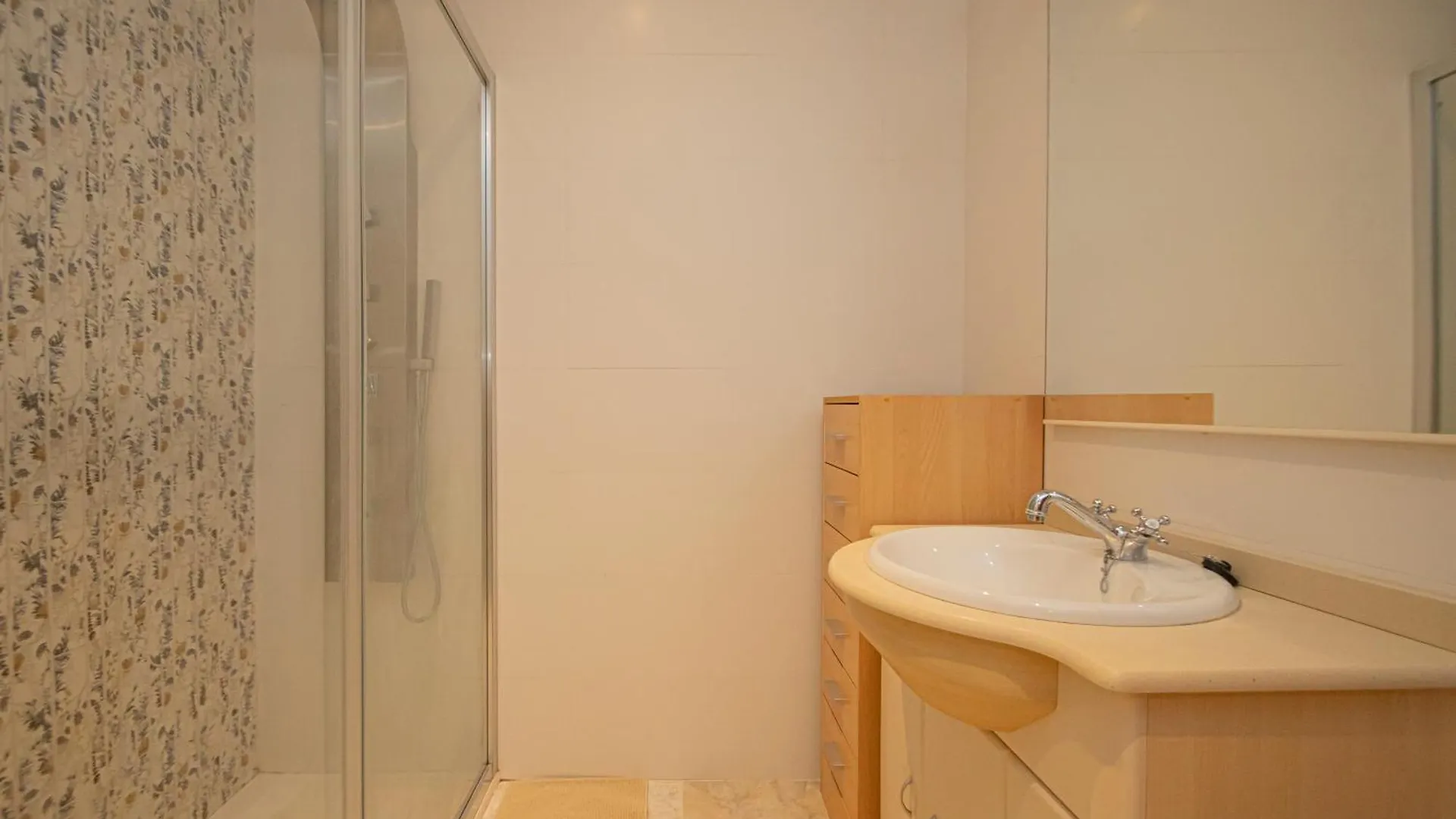 3 Bedroom Apartment In The Heart Of Triana Seville 0*,  Spain
